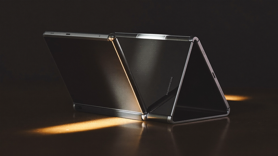 Galaxy Z Fold 8 vs Motorola Razr Fold: Diferencias desde la perspectiva de un diseñador de fundas (y por qué las fundas de diferentes marcas no son compatibles)